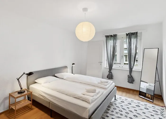 Urban Charm: Your Comfy Close To The