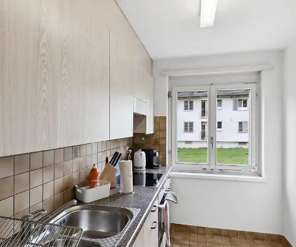 Urban Charm: Your Comfy Close To The Appartamento Zurigo