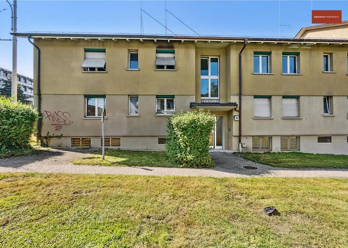 Urban Charm: Your Comfy Close To The Apartment *