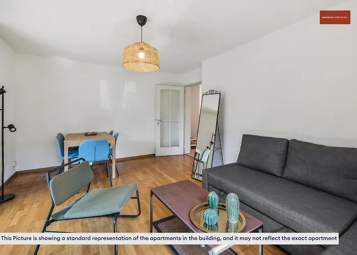 Apartment Urban Charm: Your Comfy Close To The *