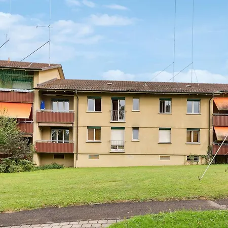 Urban Charm: Your Comfy Close To The