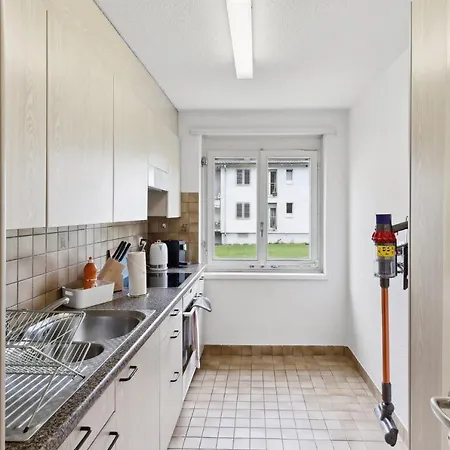 Apartamento Urban Charm: Your Comfy Close To The Zúrich
